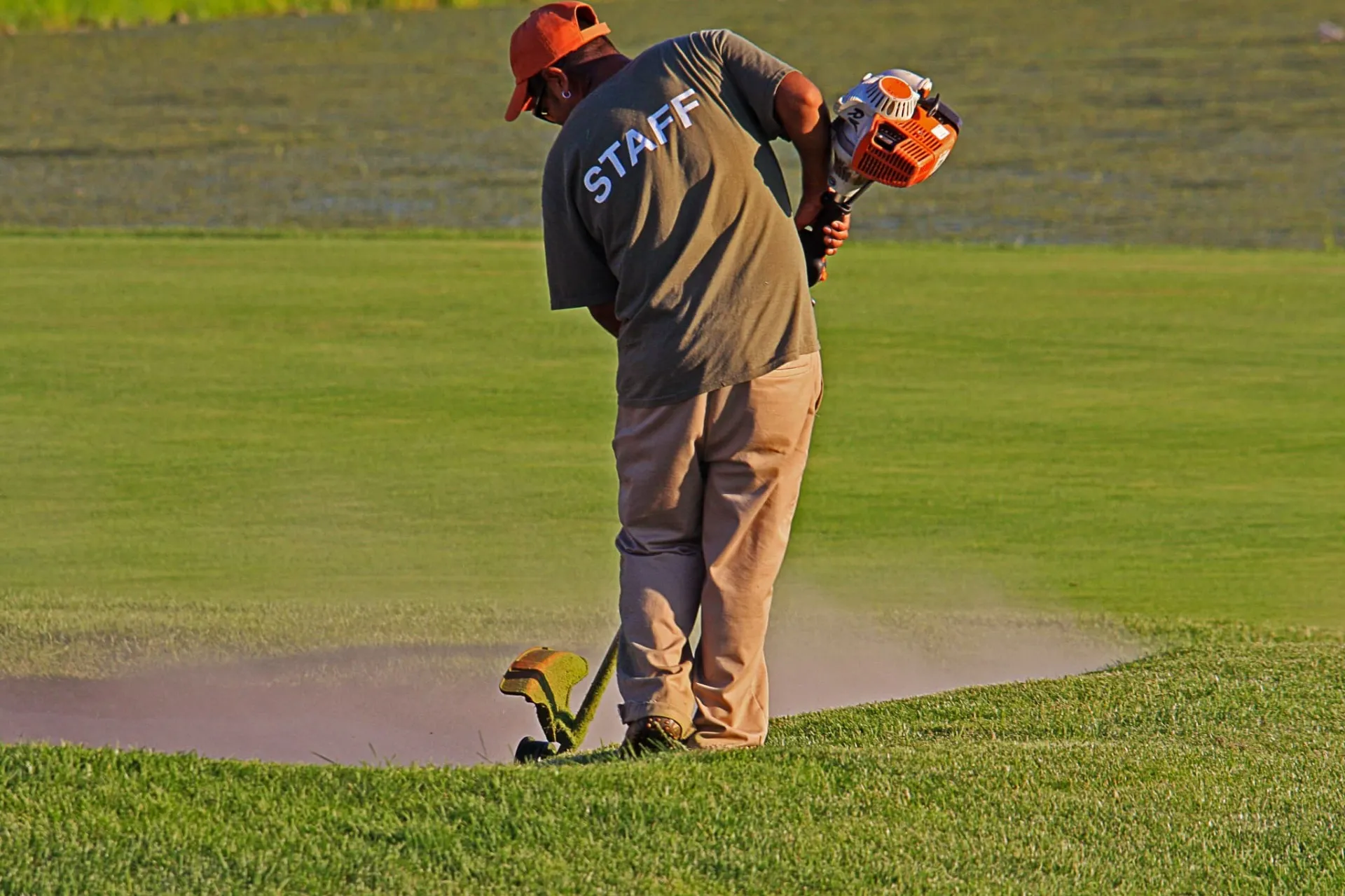 ゴルフ場のコース管理 (石岡地区 / パート・アルバイト)